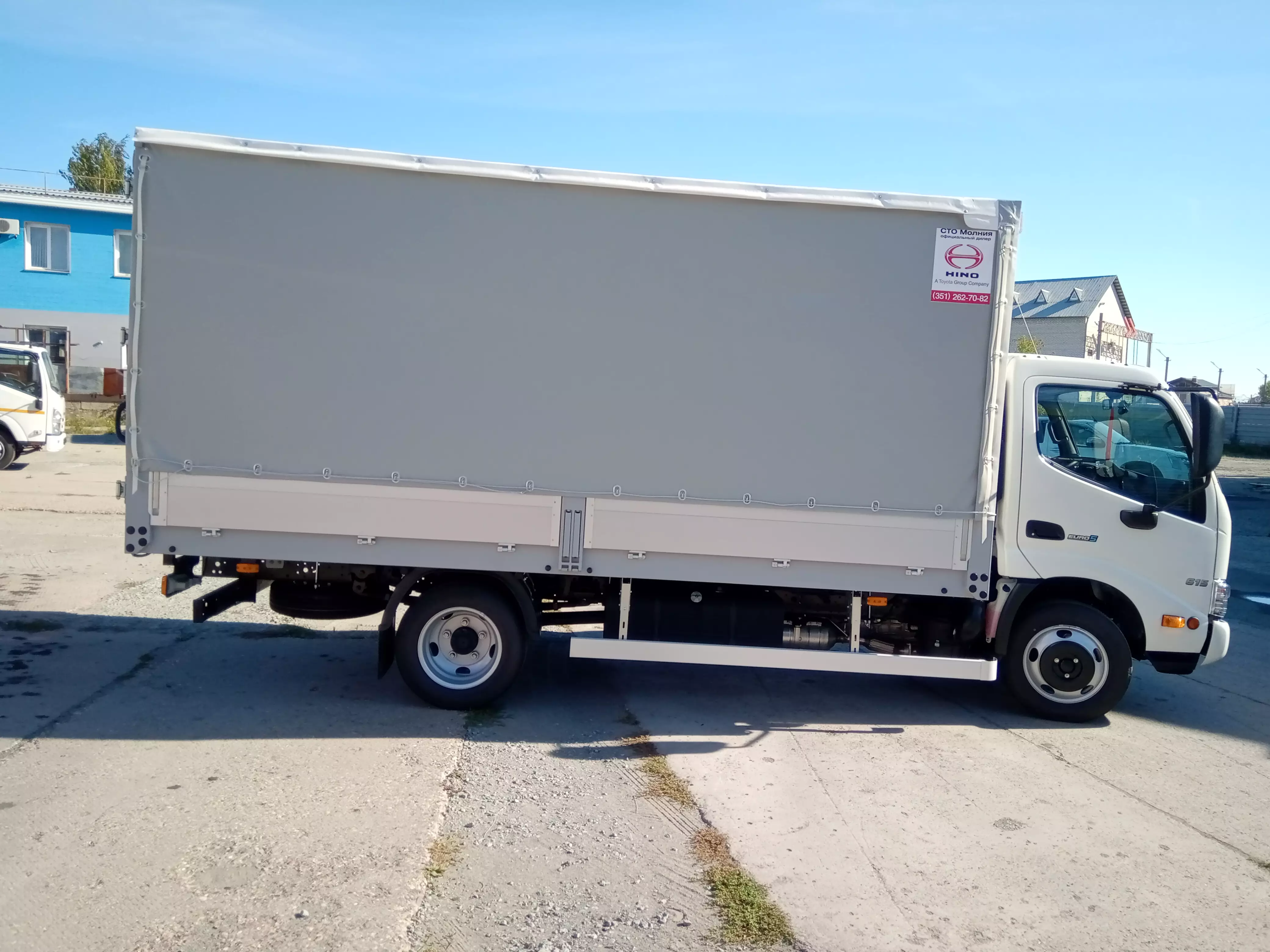 Бортовая платформа с тентом HINO 300 XZU650 STD Евро 5
